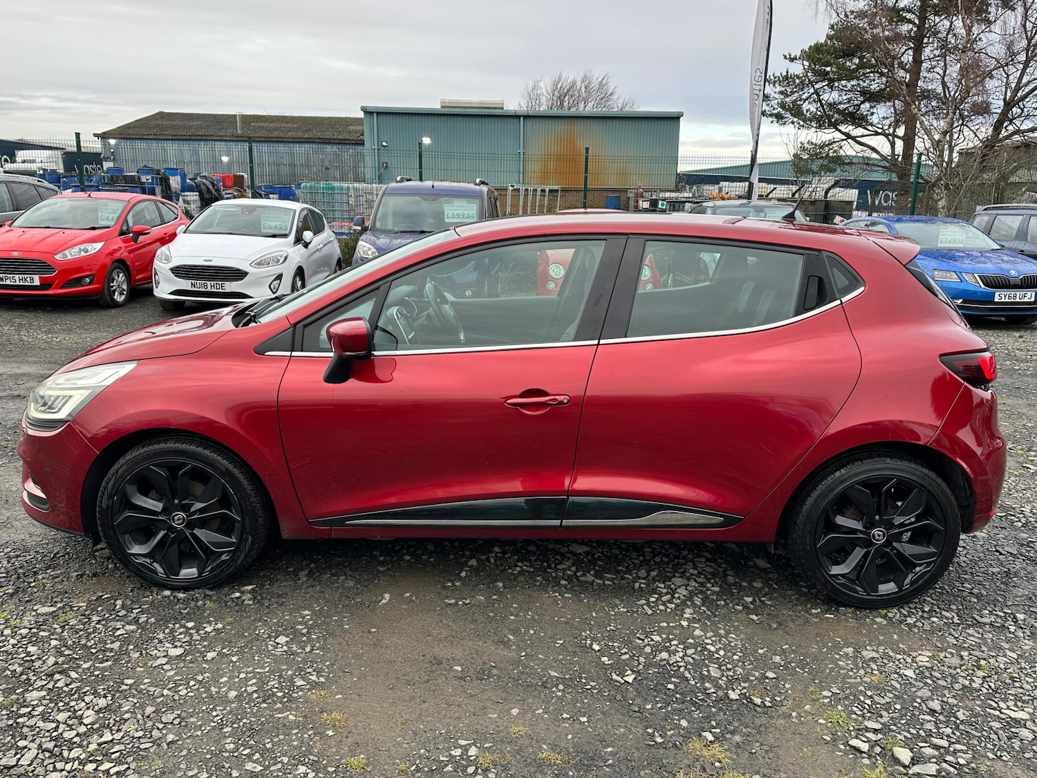 Used Renault Clio 2017 for sale - 76762163: Photo 12