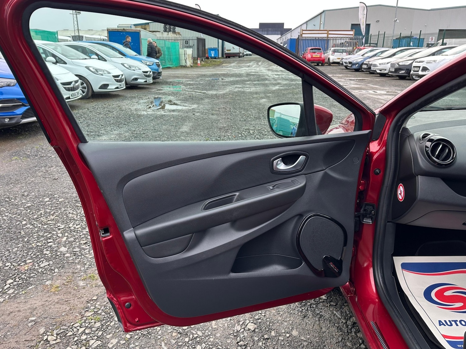 Used Renault Clio 2017 for sale - 76762163: Photo 15