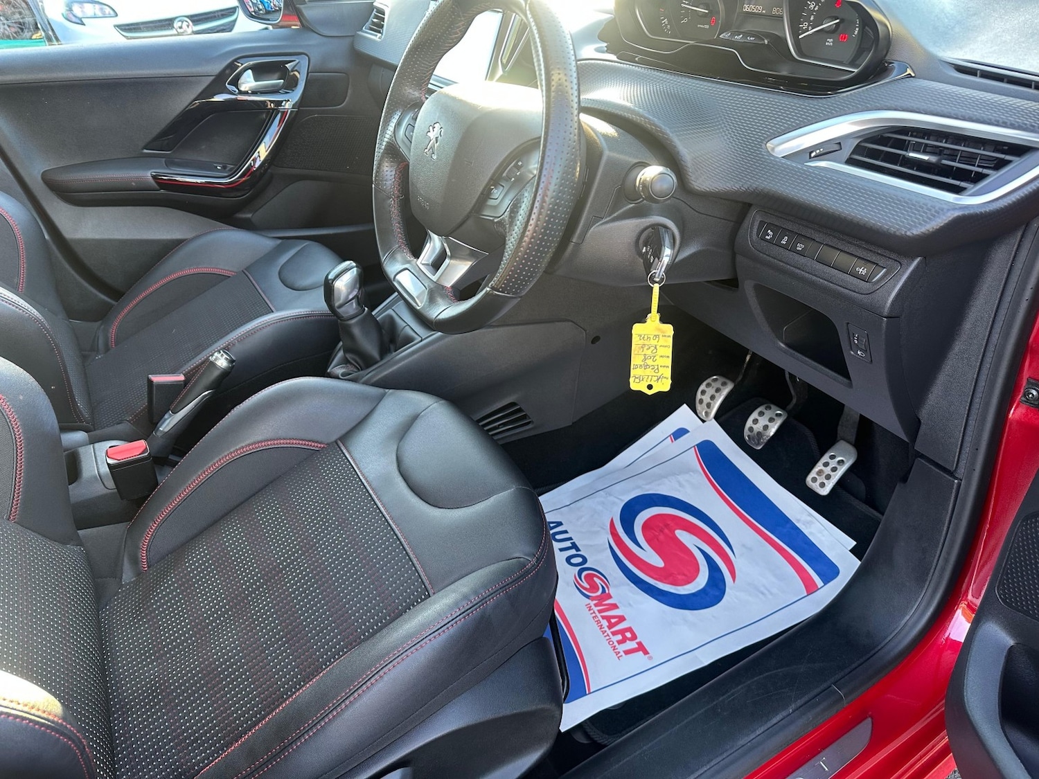 Used Peugeot 208 2017 for sale - 77014807: Photo 16