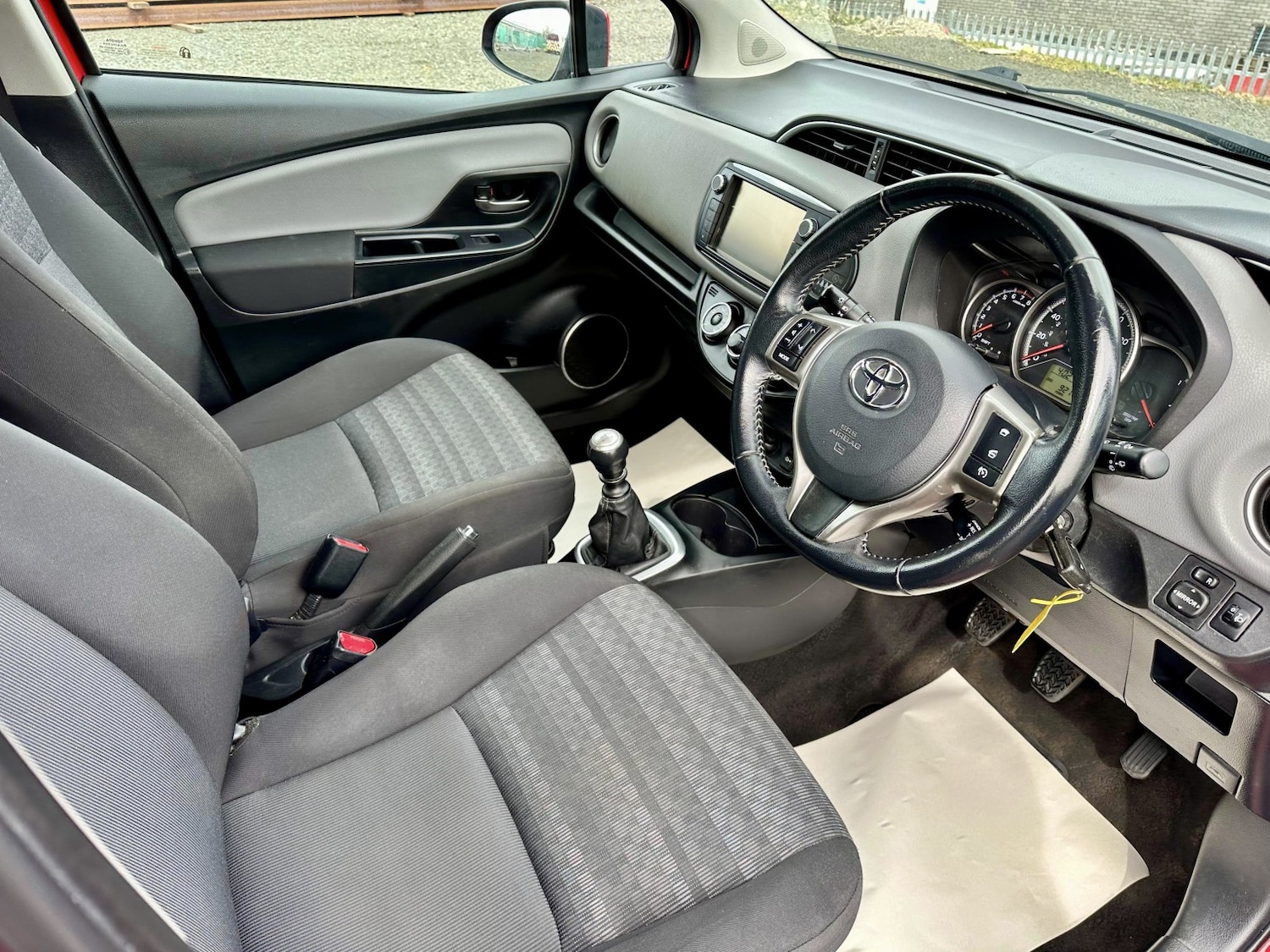 Used Toyota Yaris 2017 for sale - 78219599: Photo 15