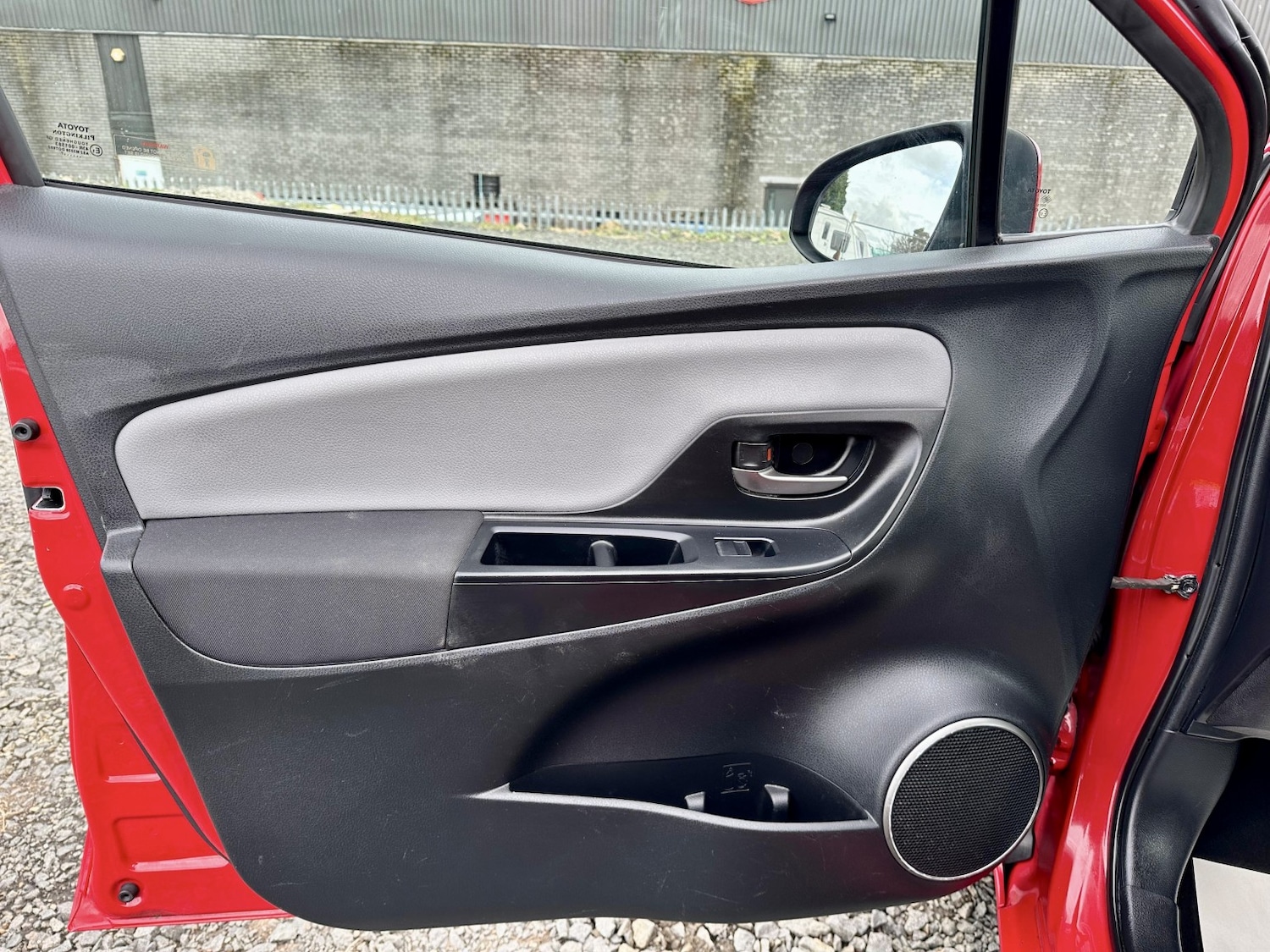 Used Toyota Yaris 2017 for sale - 78219599: Photo 16