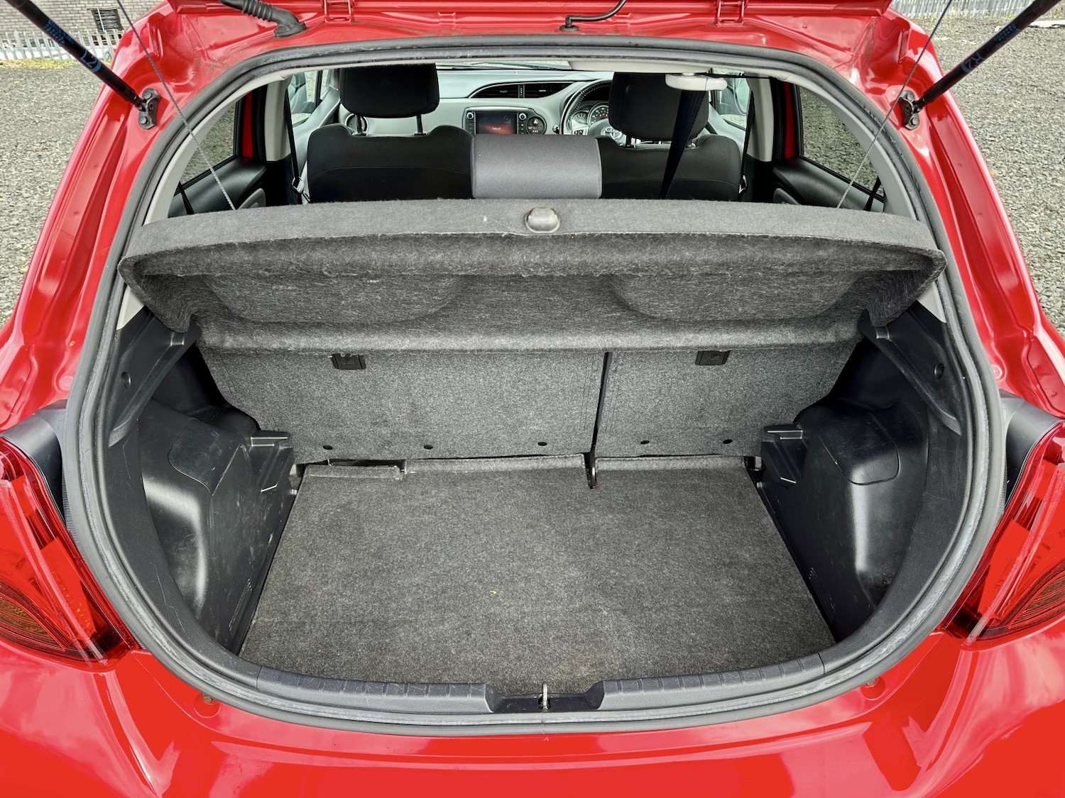 Used Toyota Yaris 2017 for sale - 78219599: Photo 18