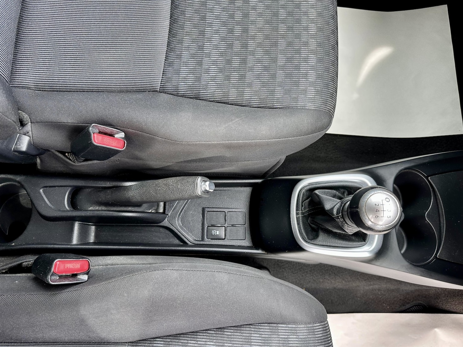 Used Toyota Yaris 2017 for sale - 78219599: Photo 21