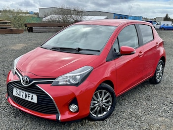 Used Toyota Yaris 2017 for sale - 78219599: Photo