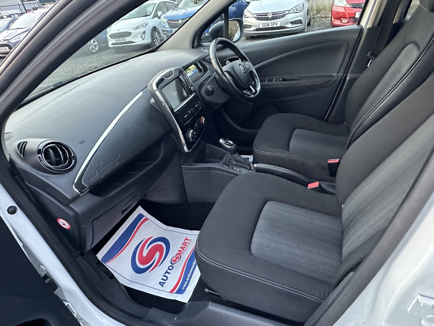 Used Renault Zoe 2019 for sale - 77616419: Photo 11