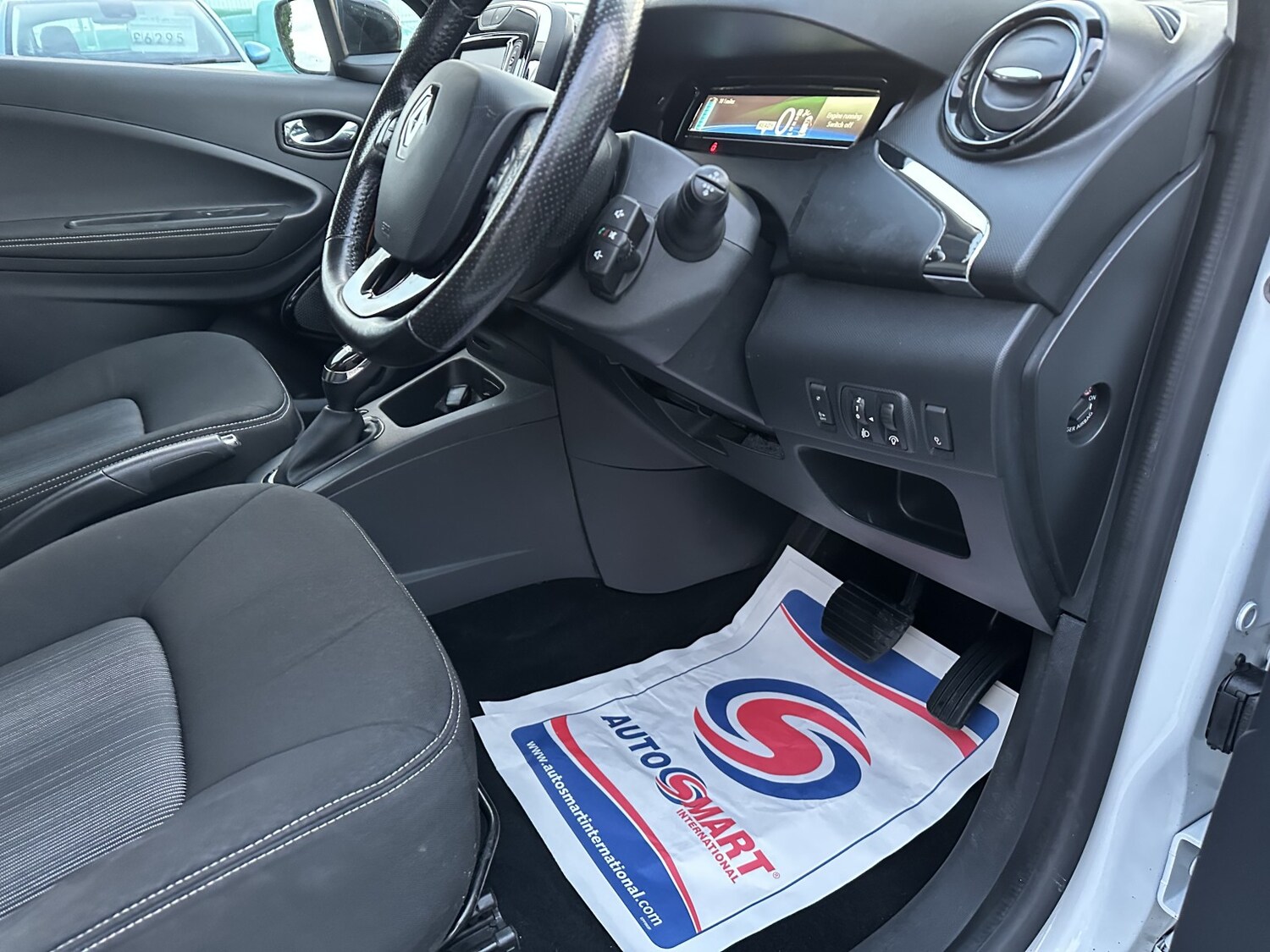 Used Renault Zoe 2019 for sale - 77616419: Photo 15