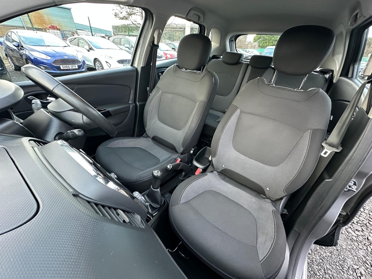 Used Renault Captur 2015 for sale - 77643840: Photo 13