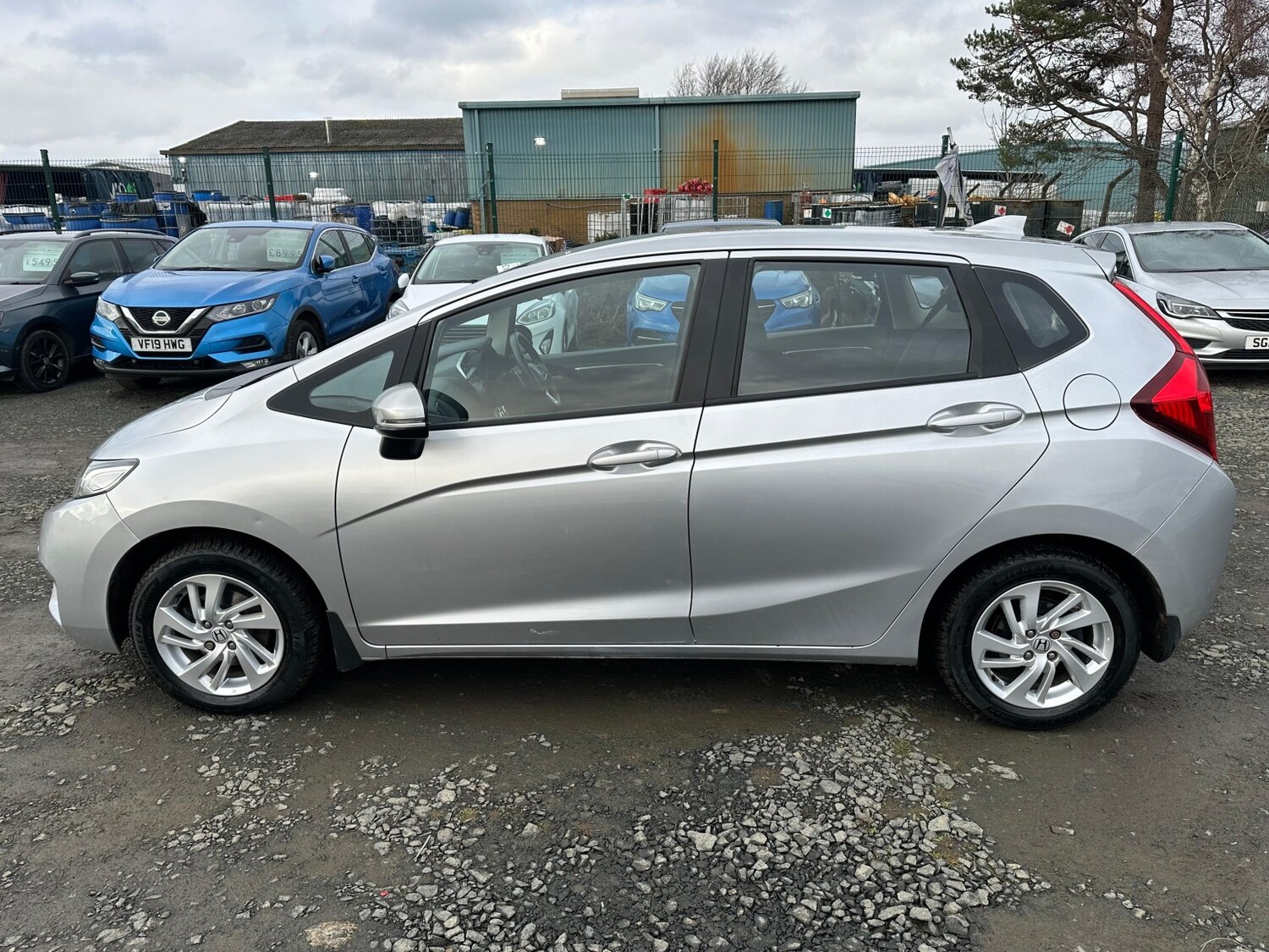 Used Honda Jazz 2015 for sale - 77370644: Photo 11