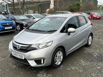 Used Honda Jazz 2015 for sale - 77370644: Photo