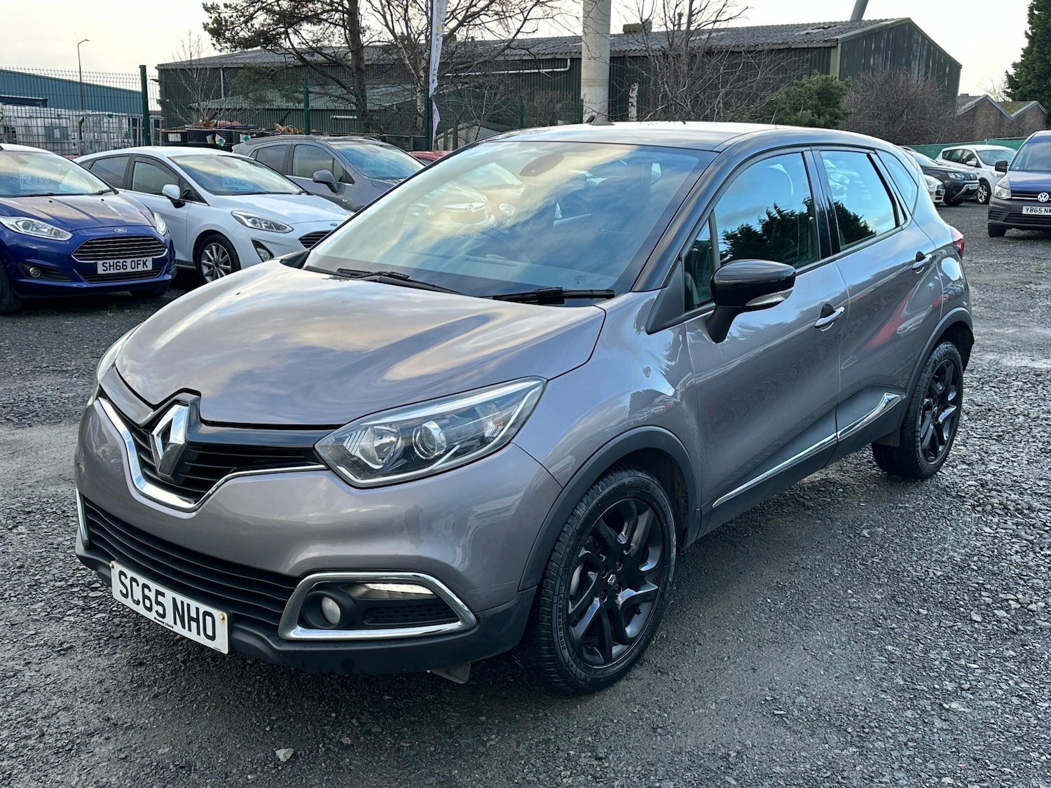 Used Renault Captur 2015 for sale - 77011772: Photo 4