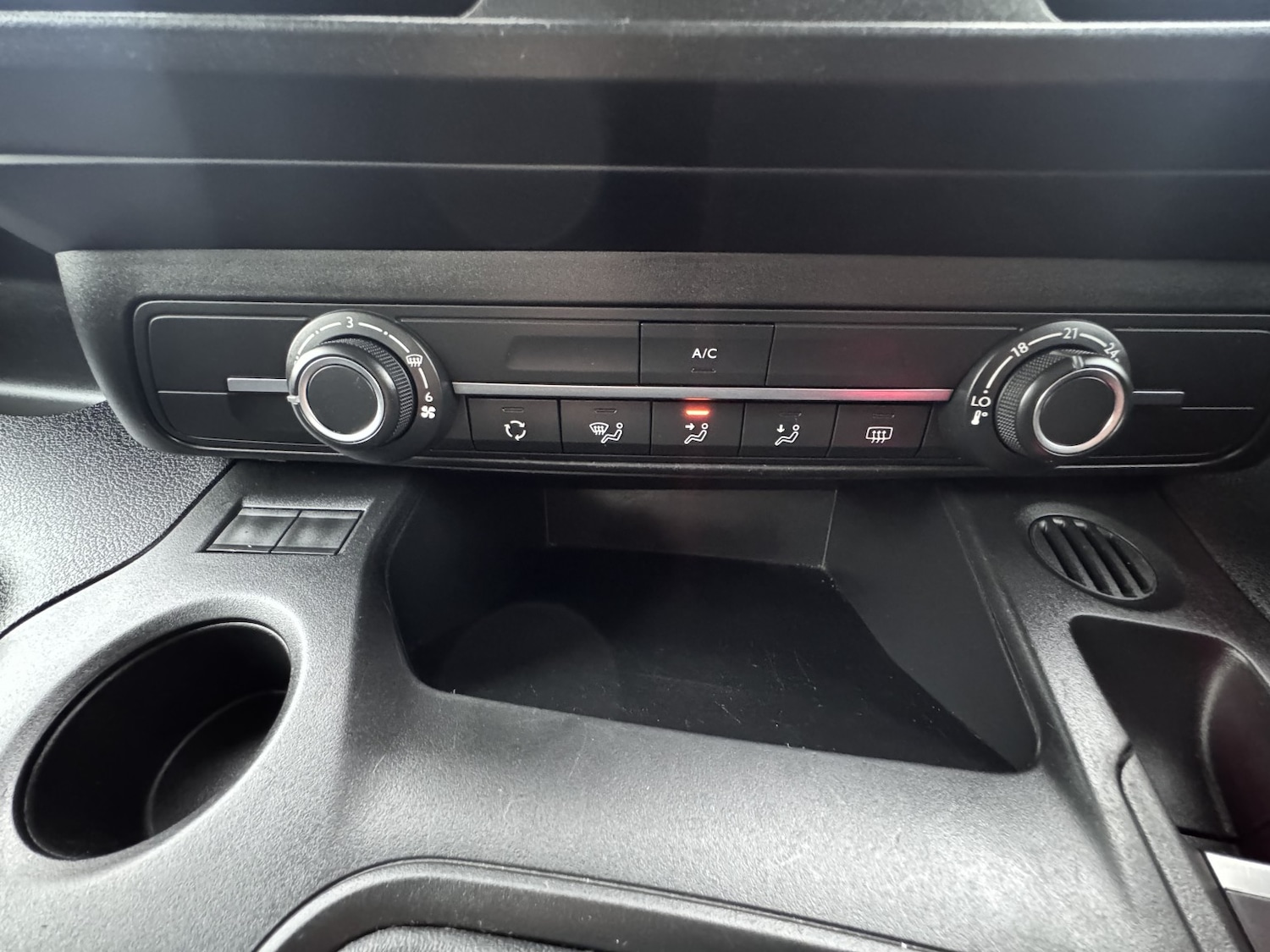 Used Peugeot Rifter 2020 for sale - 76951113: Photo 28