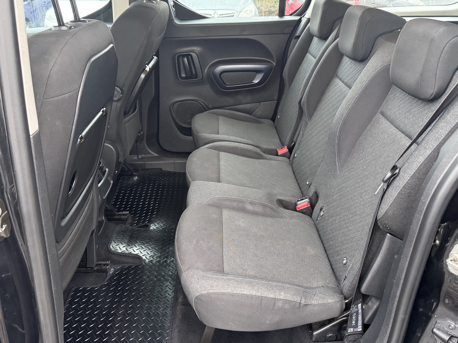 Used Peugeot Rifter 2020 for sale - 76951113: Photo 30