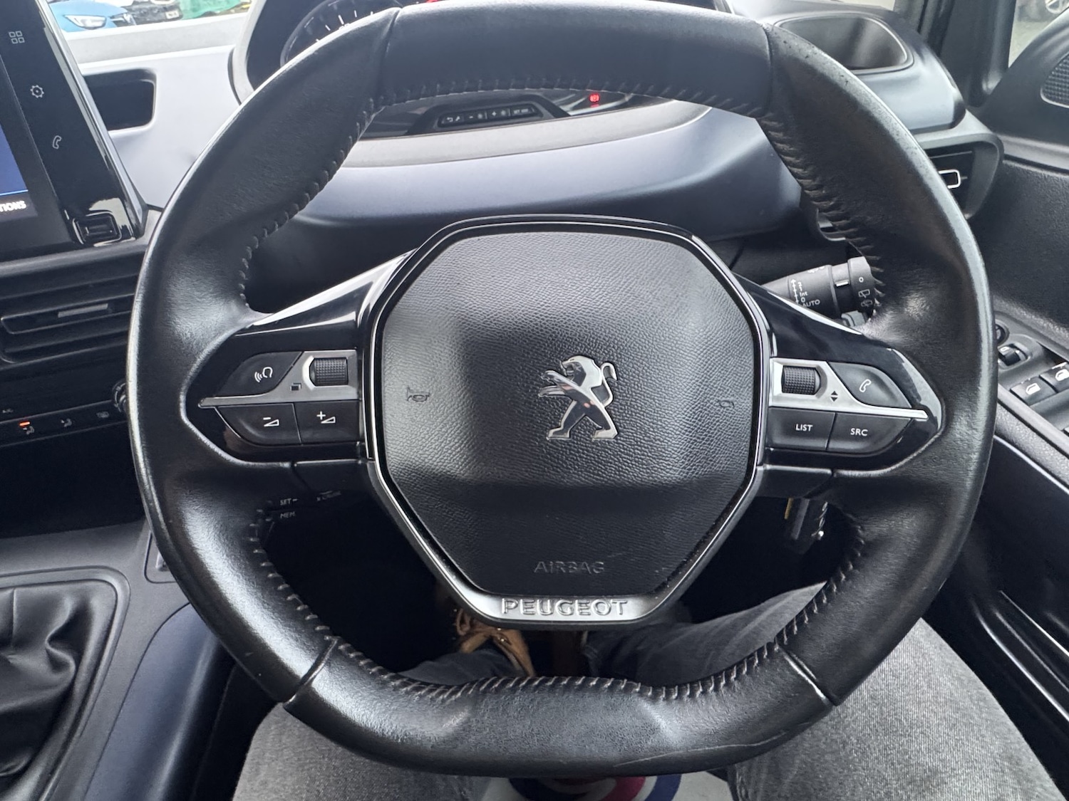 Used Peugeot Rifter 2020 for sale - 76951113: Photo 31