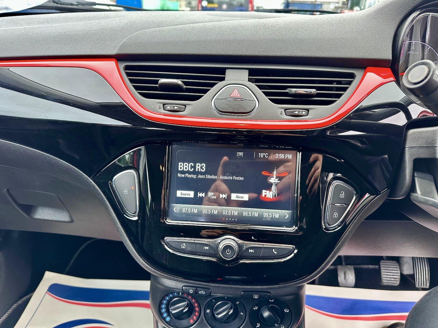Used Vauxhall Corsa 2018 for sale - 76340312: Photo 21