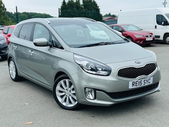 Used Kia Carens 2015 for sale - 79105012: Photo