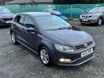 Used Volkswagen Polo 2016 for sale - 77632395: Photo