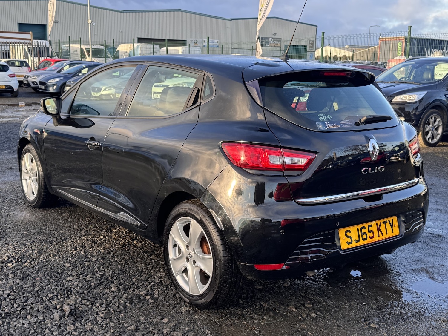 Used Renault Clio 2015 for sale - 76863870: Photo 11