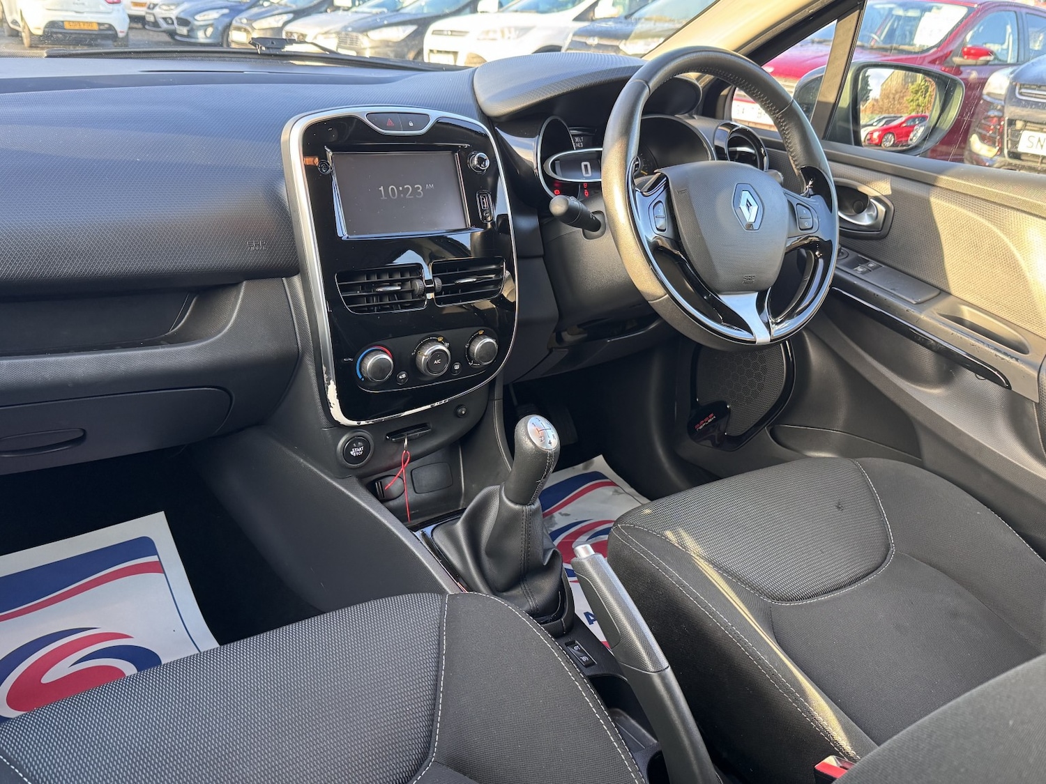 Used Renault Clio 2015 for sale - 76863870: Photo 13