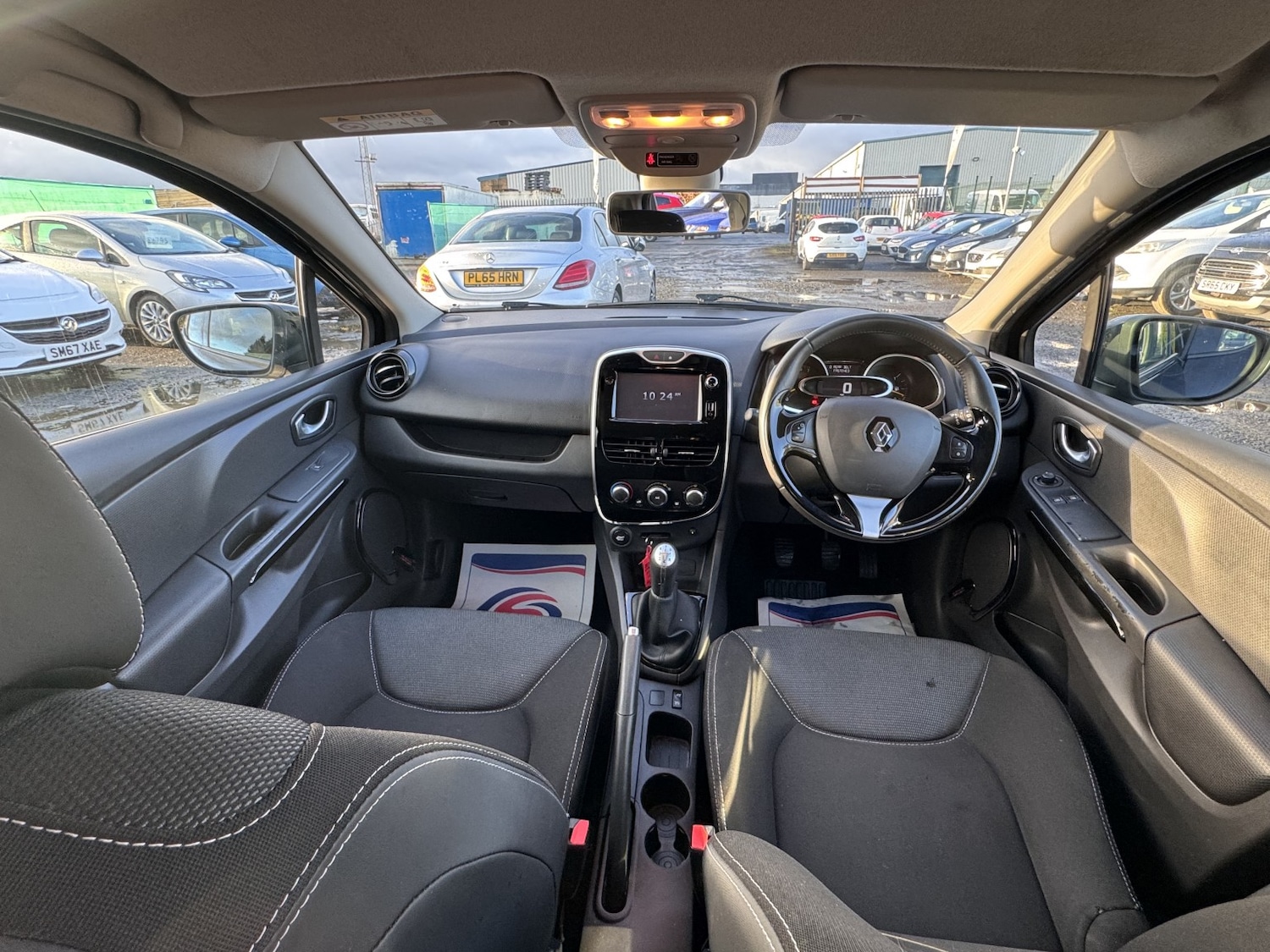 Used Renault Clio 2015 for sale - 76863870: Photo 14