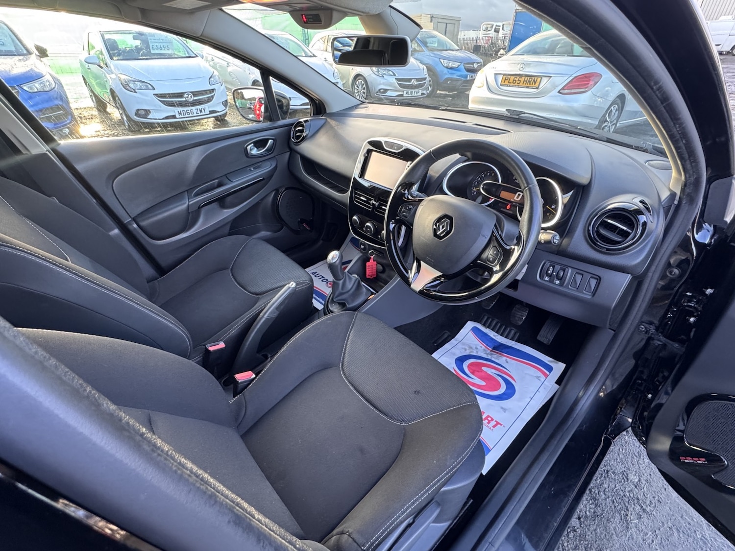 Used Renault Clio 2015 for sale - 76863870: Photo 15