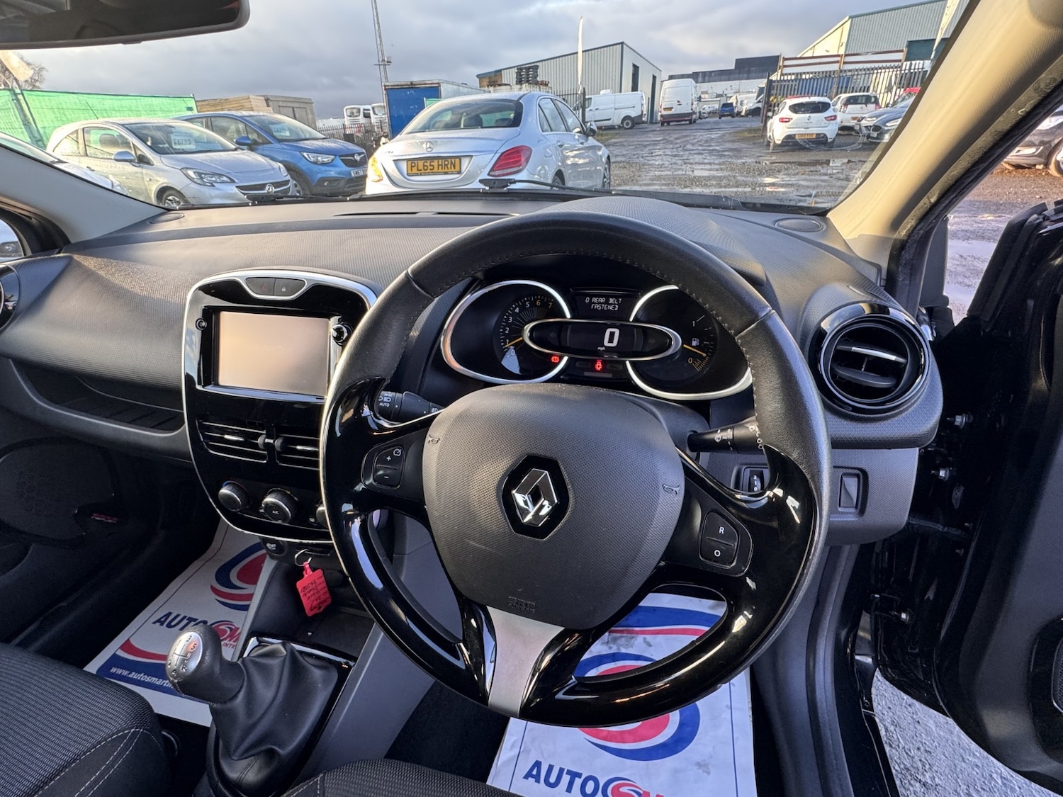 Used Renault Clio 2015 for sale - 76863870: Photo 17