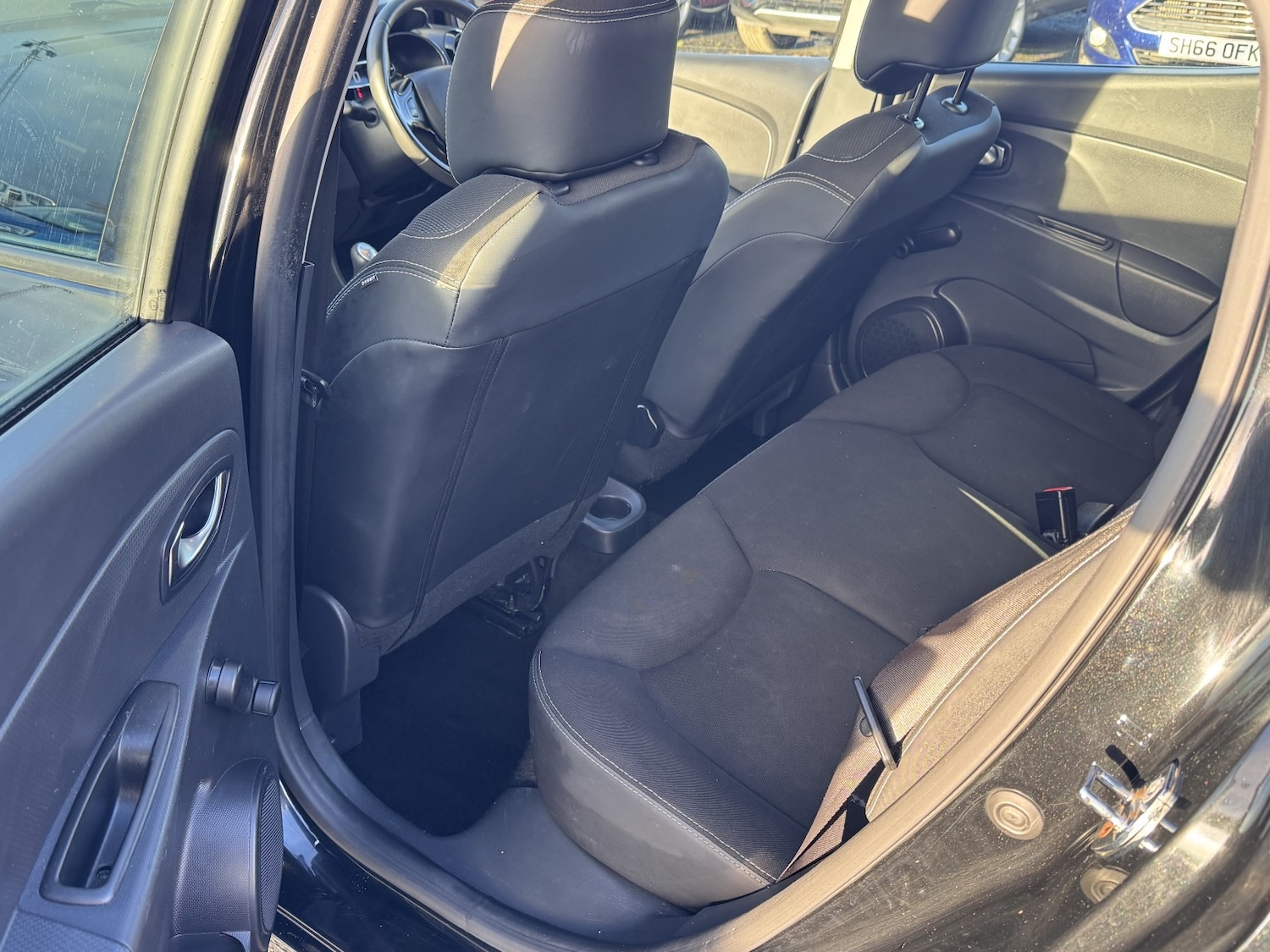 Used Renault Clio 2015 for sale - 76863870: Photo 28