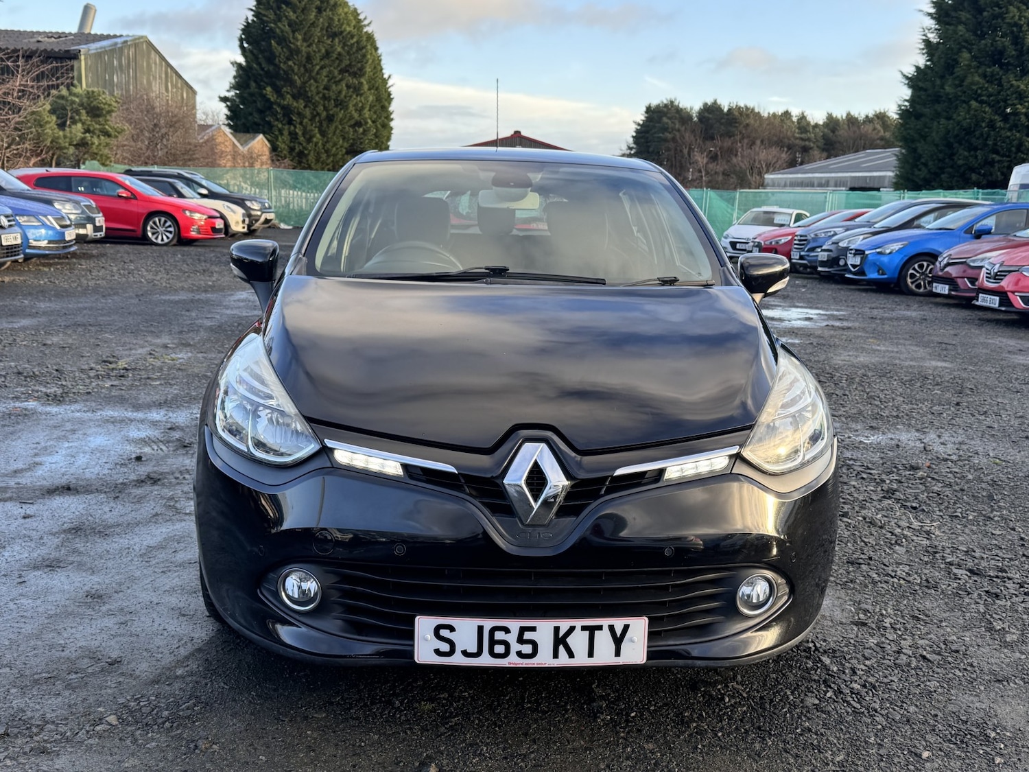 Used Renault Clio 2015 for sale - 76863870: Photo 8