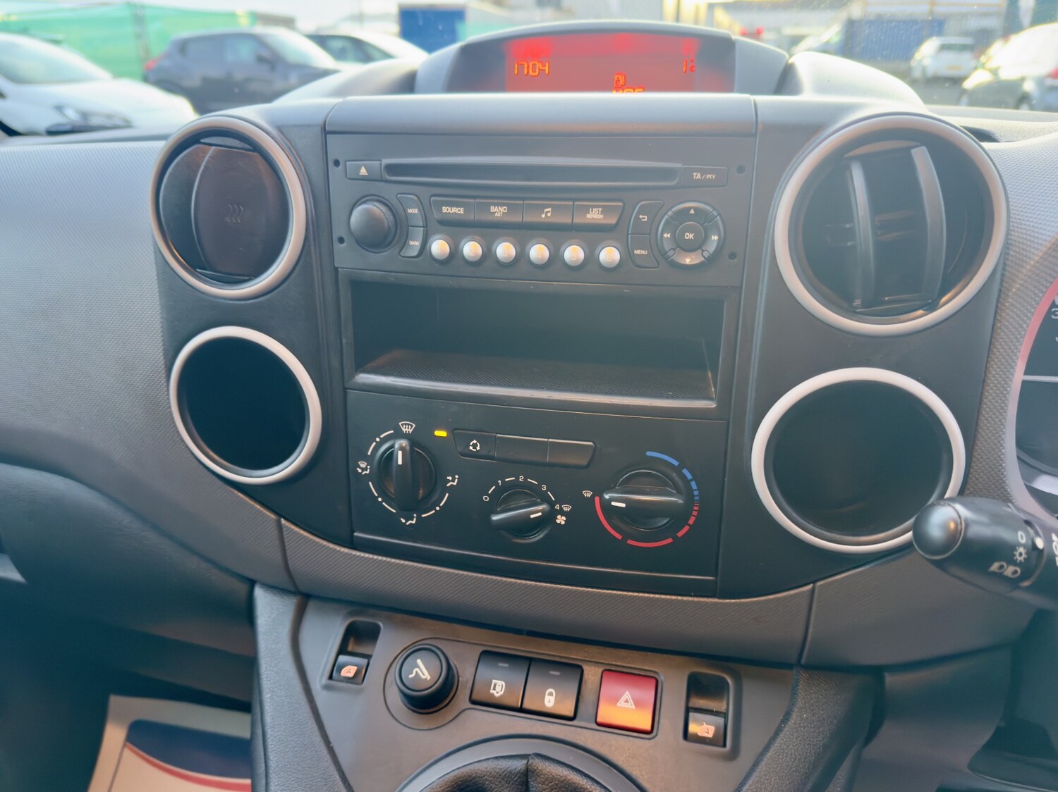 Used Peugeot Partner 2014 for sale - 76637459: Photo 16