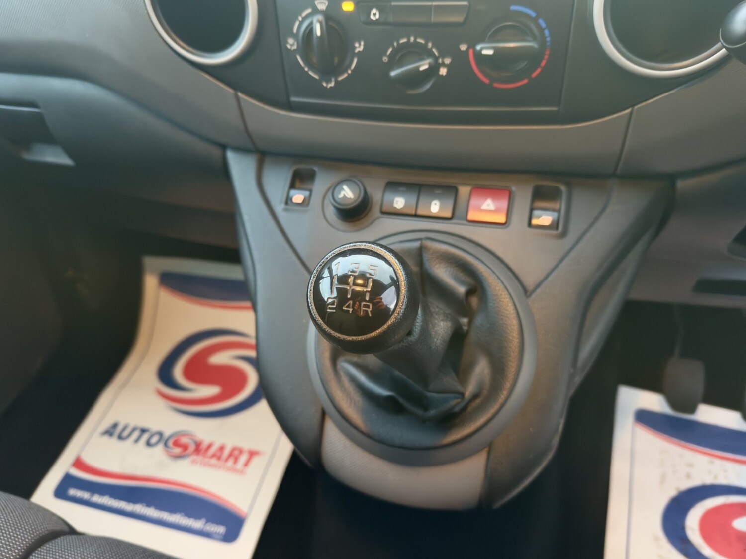 Used Peugeot Partner 2014 for sale - 76637459: Photo 17