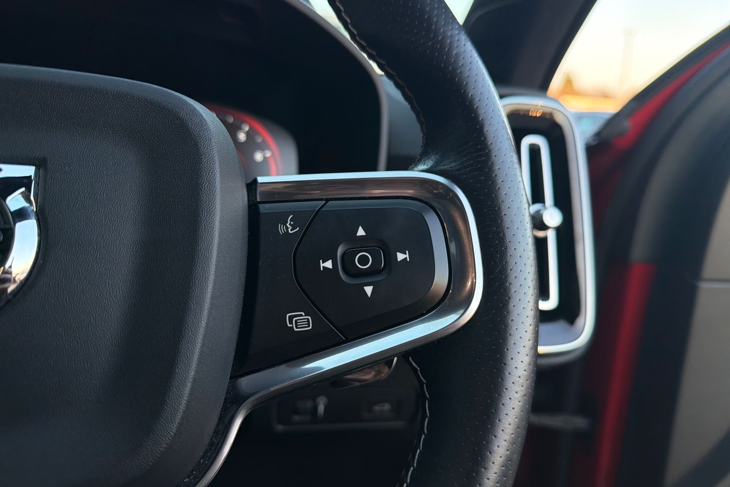 Used Volvo XC40 2018 for sale - 77979728: Photo 11