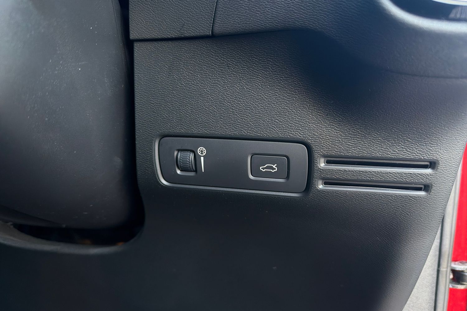 Used Volvo XC40 2018 for sale - 77979728: Photo 14