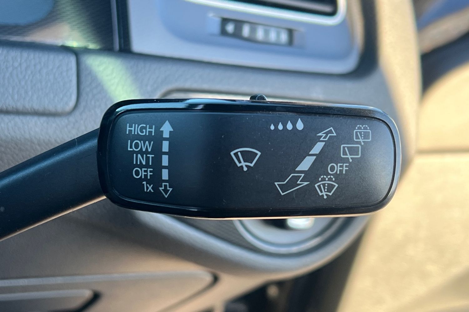 Used Volkswagen Golf 2017 for sale - 76857016: Photo 16