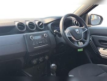 Used Dacia Duster 2019 for sale - 79150042: Photo