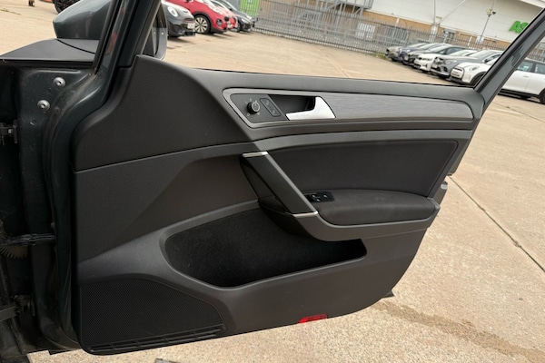 Used Volkswagen Golf 2019 for sale - 76143835: Photo 12