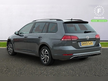 Used Volkswagen Golf 2019 for sale - 76143835: Photo 2