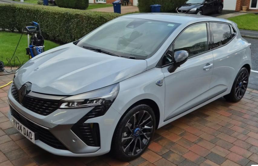 Used Renault Clio 2024 for sale - 77348519: Photo 1