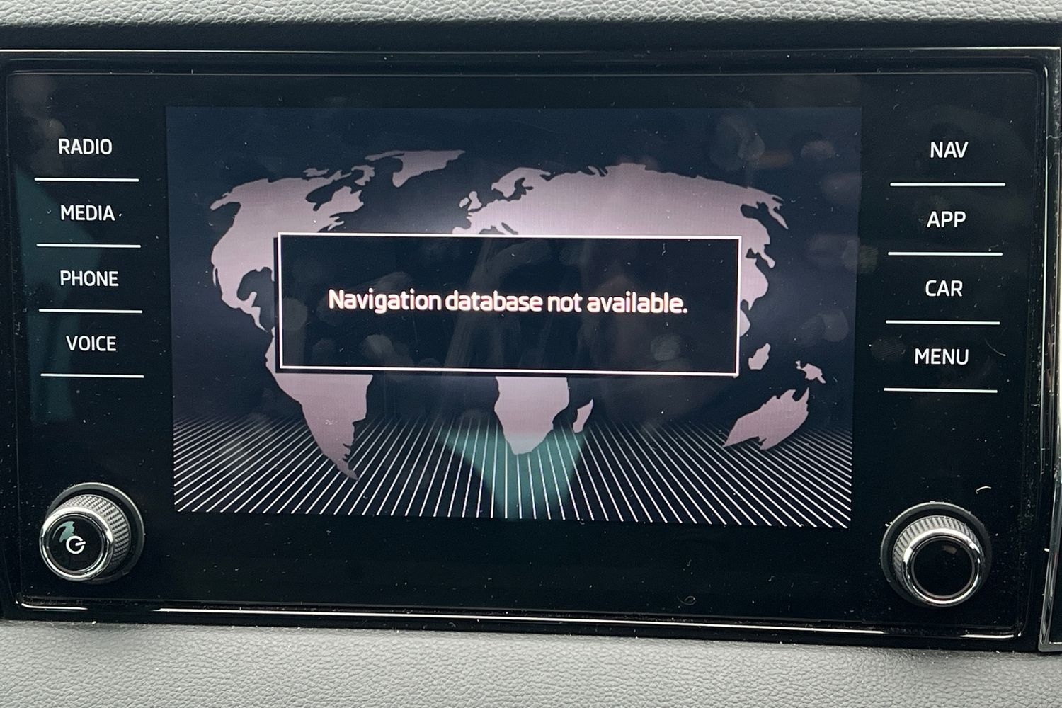 Used Skoda Karoq 2020 for sale - 76718548: Photo 9