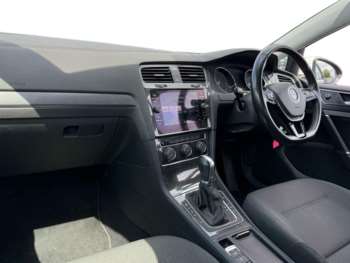 Used Volkswagen Golf 2017 for sale - 74949342: Photo