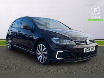 Used Volkswagen Golf 2018 for sale - 76364623: Photo