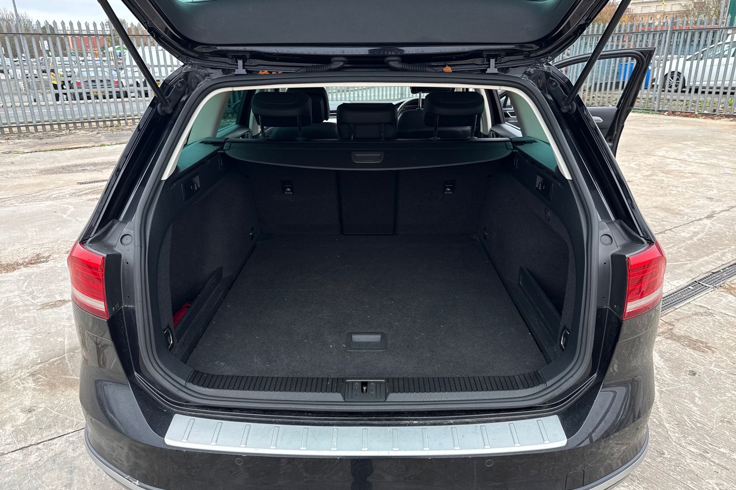 Used Volkswagen Passat 2016 for sale - 77687099: Photo 17