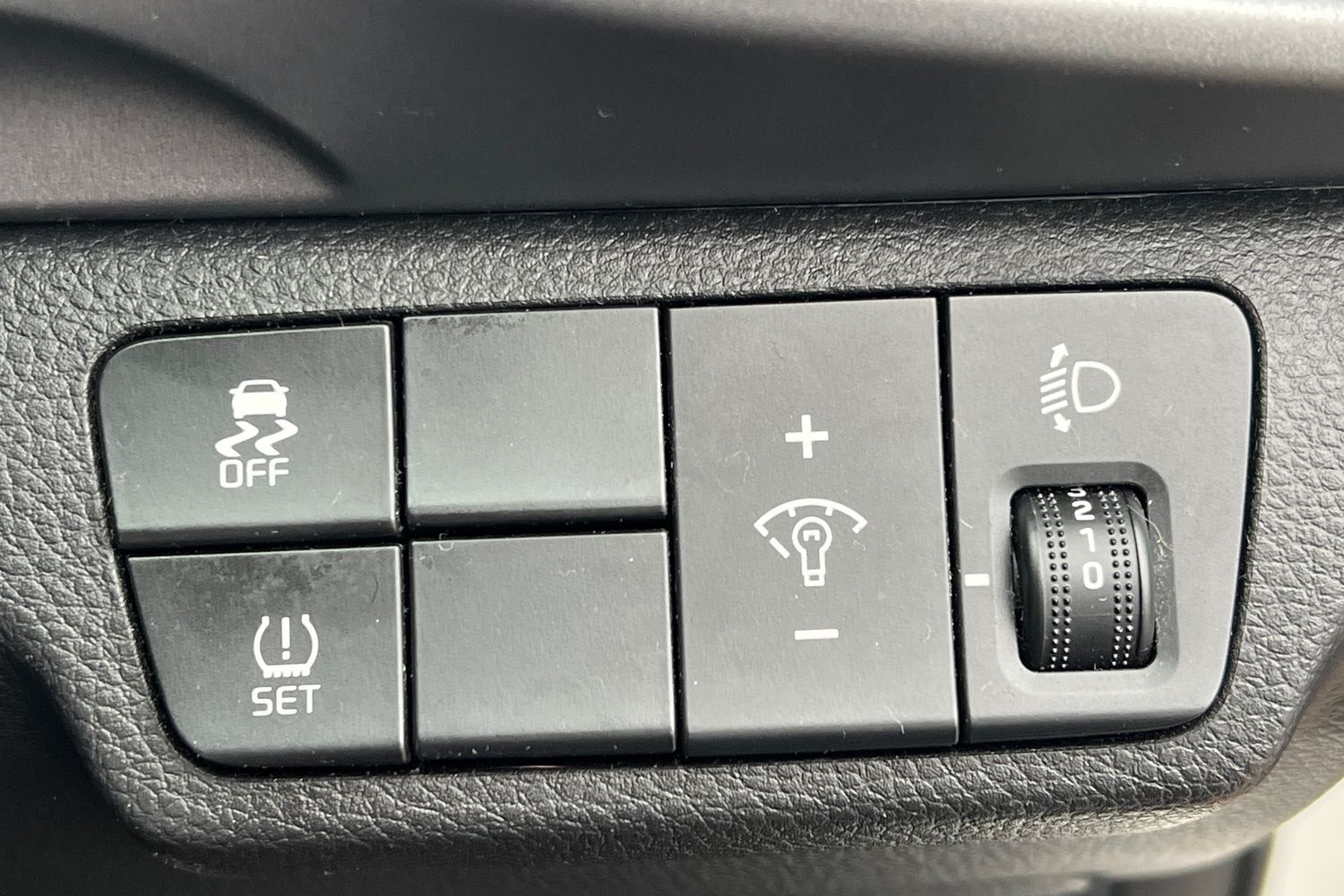 Used Kia Stonic 2019 for sale - 76902614: Photo 17