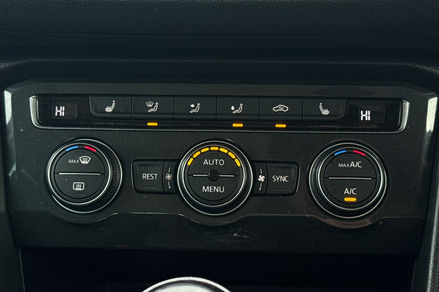 Used Volkswagen Tiguan 2019 for sale - 76863403: Photo 11