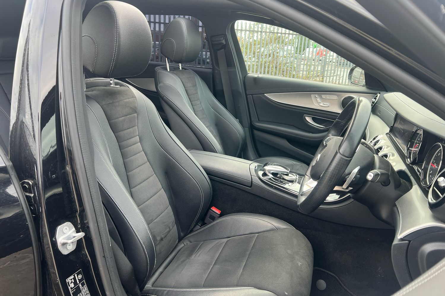 Used Mercedes-Benz E Class 2018 for sale - 76022877: Photo 13