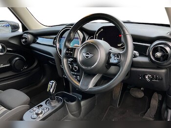 Used MINI Hatch 2022 for sale - 77226515: Photo