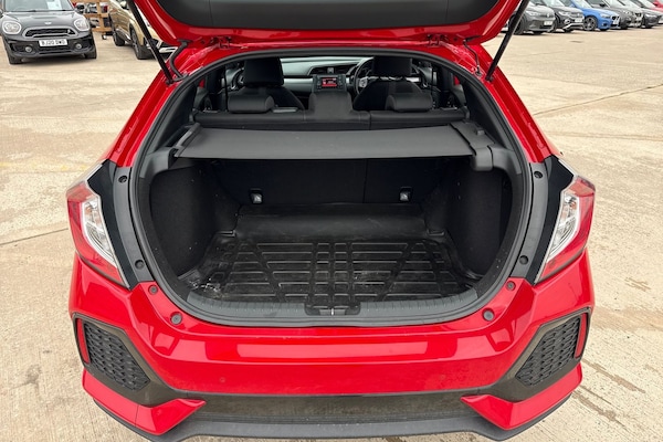 Used Honda Civic 2017 for sale - 76280842: Photo 15