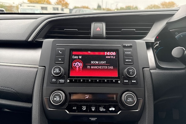 Used Honda Civic 2017 for sale - 76280842: Photo 6
