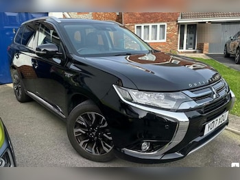 Used Mitsubishi Outlander 2017 for sale - 77620504: Photo