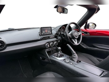 Used Mazda MX-5 2018 for sale - 76164761: Photo 4