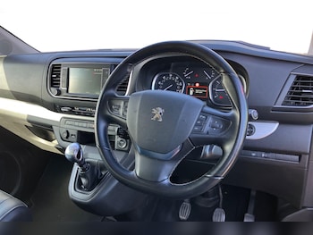 Used Peugeot Traveller 2018 for sale - 76264126: Photo 3