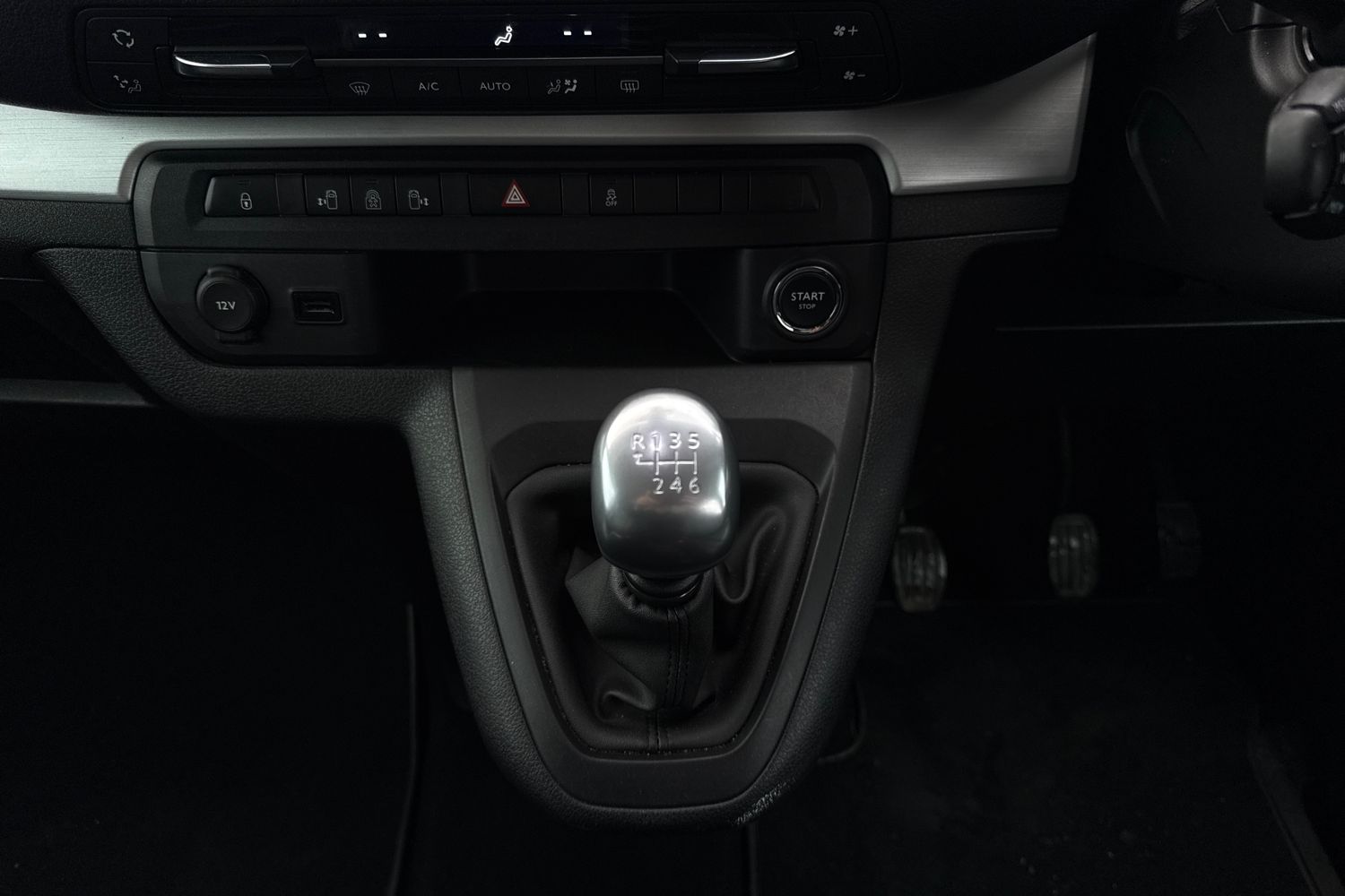 Used Peugeot Traveller 2018 for sale - 76264126: Photo 8